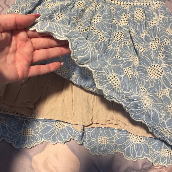 Elegant Blue Floral Lace Midi Dress - Picture 6 of 7